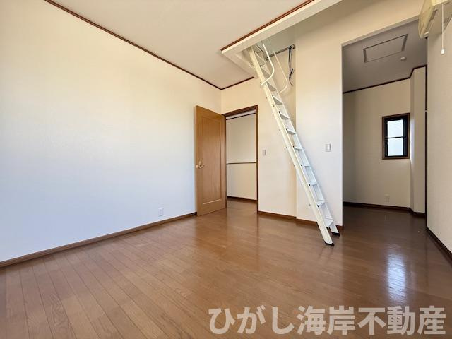 藤沢市辻堂元町３丁目　中古戸建の寝室|新規リフォーム完了！　7.4帖　洋室