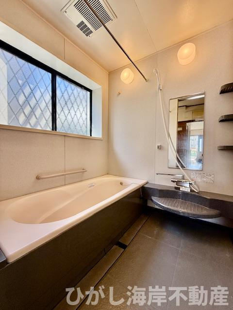 藤沢市辻堂元町３丁目　中古戸建の浴室|新規リフォーム完了！　浴室乾燥機付きユニットバス