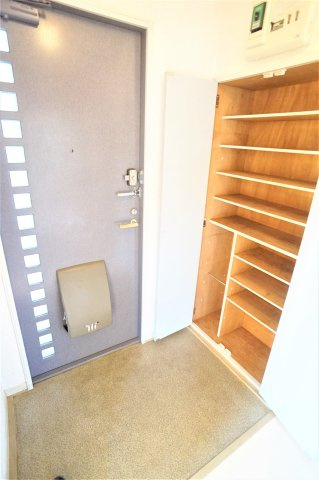 コアロードB棟の玄関|別のお部屋の写真です