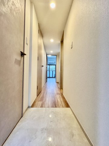 S-RESIDENCE堀田駅前futurの玄関