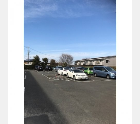 エスポワール松風台Ⅱ番館の駐車場