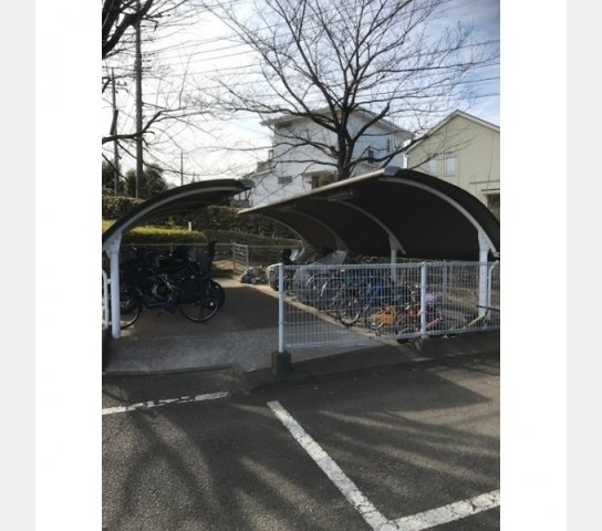 エスポワール松風台Ⅱ番館の駐車場
