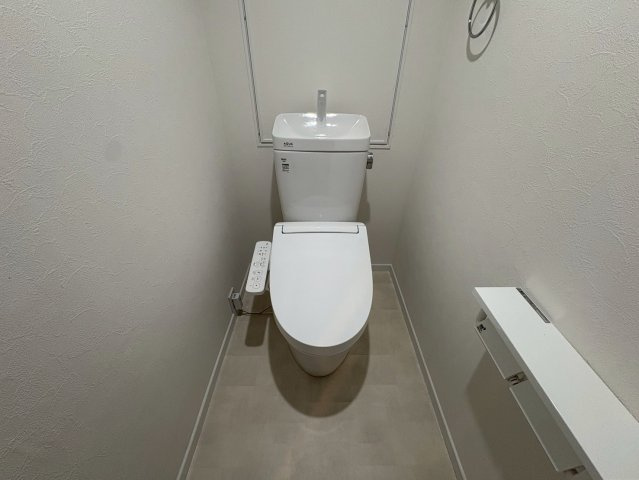 コープ野村須磨離宮前Bのトイレ|落ち着いたトイレです