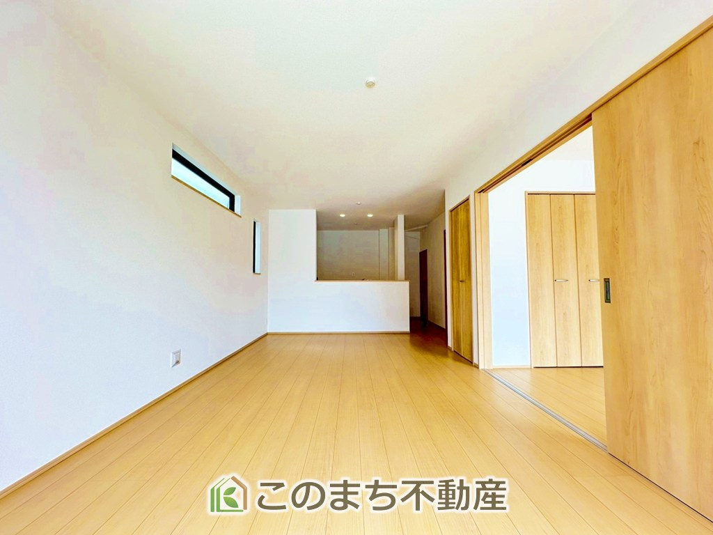 ハートフルタウン宇都宮市御幸ケ原103番の居間・リビング|時間のゆとりと空間、暖かな陽光がもたらす光と風を独占してください。新しい暮らしが始まります。
