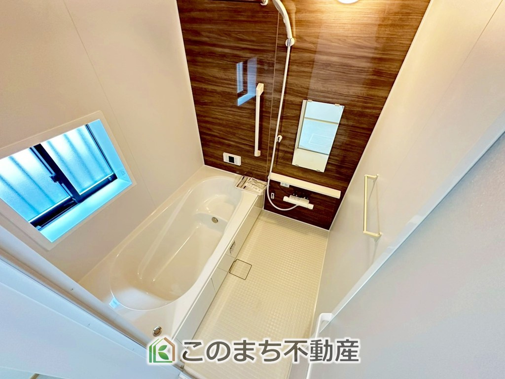 ハートフルタウン宇都宮市御幸ケ原103番の浴室|"ゆったり１坪バスには換気・乾燥・暖房機能付き！！
大人も足を伸ばせるゆったり浴槽！！
ご家族皆さんで入っても、一人でゆっくり入っても一日の疲れを癒してくれるお風呂です！！"
