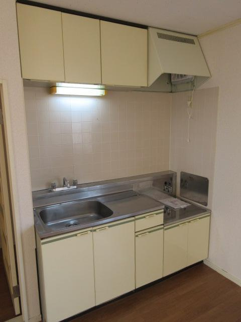 府中市小柳町２丁目のアパートのキッチン
