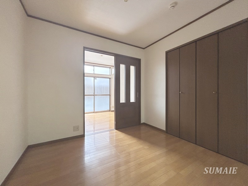 第二ヒルズハウスの居間・リビング|洋室です