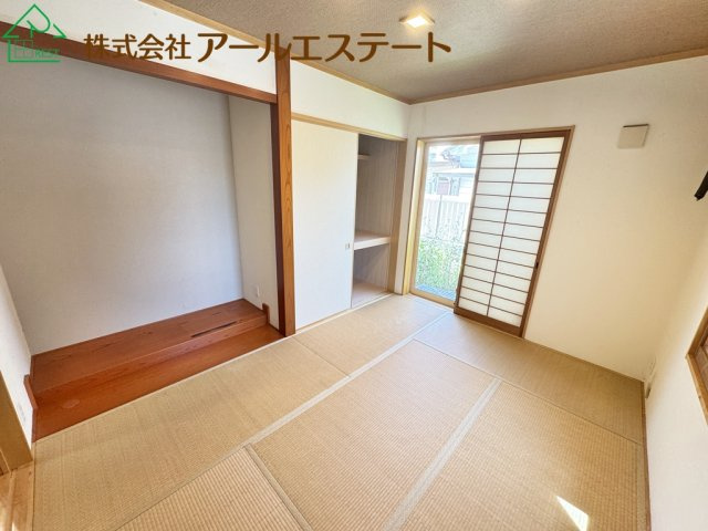 高砂市中島一丁目　山陽電鉄「伊保・荒井駅」徒歩17分の和室