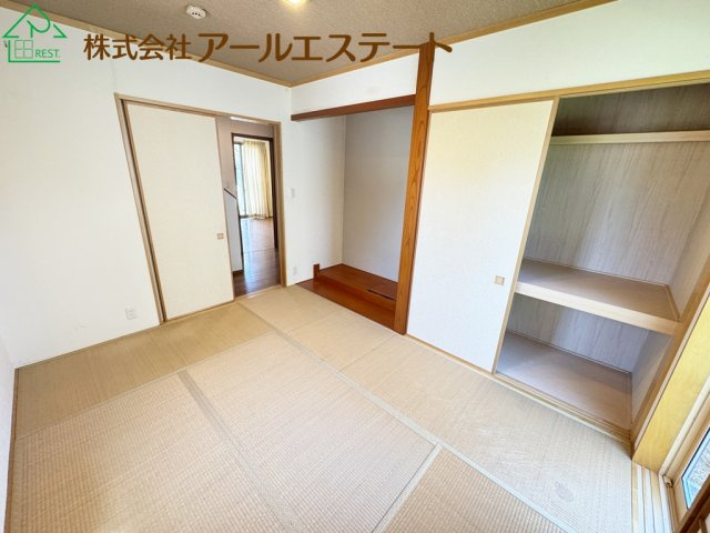 高砂市中島一丁目　山陽電鉄「伊保・荒井駅」徒歩17分の収納
