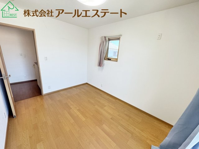 高砂市中島一丁目　山陽電鉄「伊保・荒井駅」徒歩17分の子供部屋