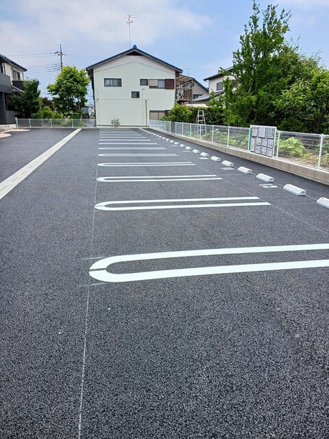 カームAの駐車場