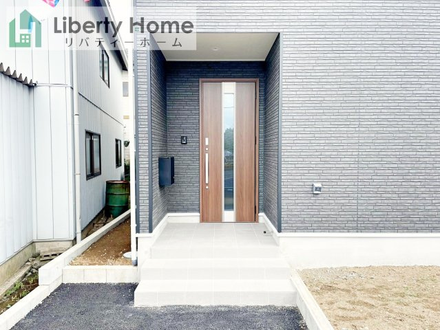小美玉市羽刈第3　1号棟　新築戸建のエントランス