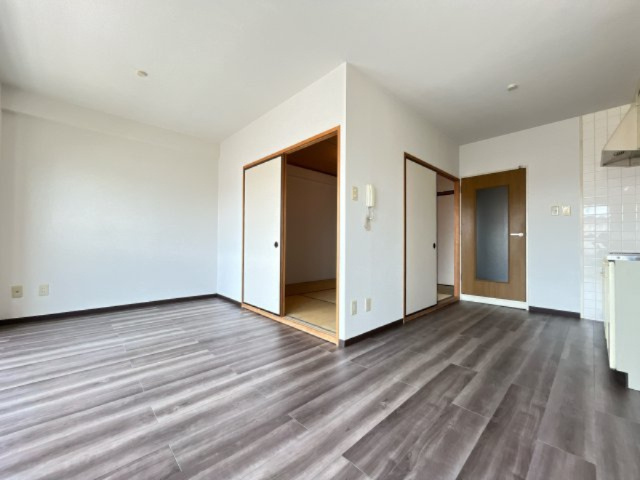 クレスト共和の居間・リビング|別号室の写真となります