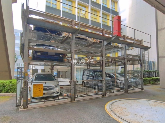 パテラ川越の駐車場