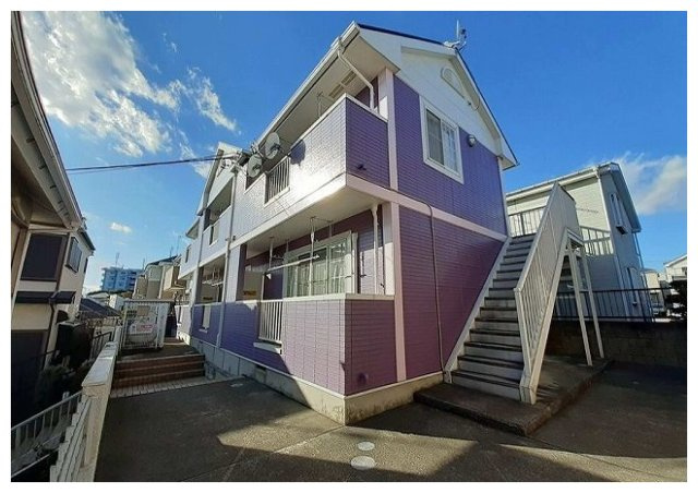 プラダ　ビレッヂ