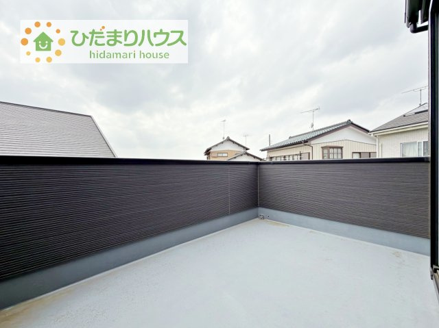 【バルコニー】 | 阿見町大字荒川本郷　中古戸建 | 広々としたバルコニー。お洗濯物もぜーんぶ干せちゃいます！！