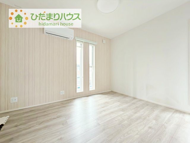 【洋室】 | 阿見町大字荒川本郷　中古戸建 | 机にベットを置けば子供部屋の完成です！