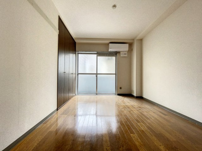 【居間・リビング】 | グローバル秋田屋 | ※同建物ほかのお部屋の写真です。