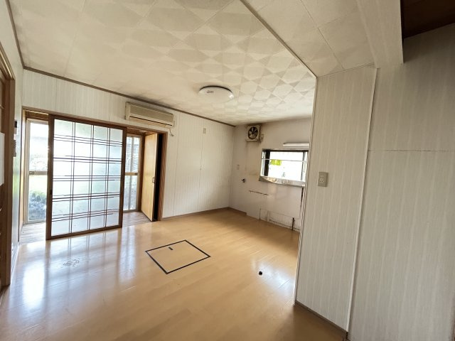 阿南市津乃峰町長浜中古戸建のキッチン