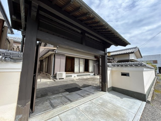 阿南市津乃峰町長浜中古戸建の外観