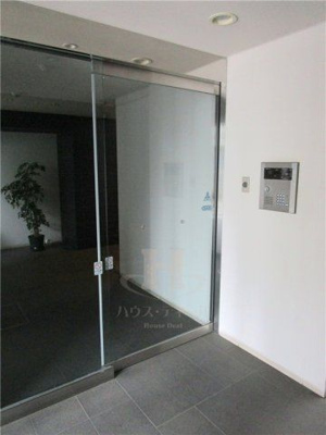 【エントランス】 | プリムベール新田 | 清潔なエントランスです