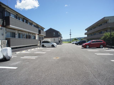 【駐車場】 | シャルムB | 駐車場2台込みです♪