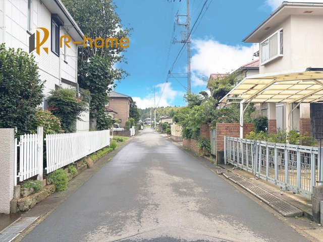 稲敷郡阿見町上長第1　新築戸建て　1号棟の前面道路含む現地写真|堂々！建物完成♪実際のお部屋をご見学可能です♪
ご見学が一番の資料！お気軽にお問い合わせ下さい♪