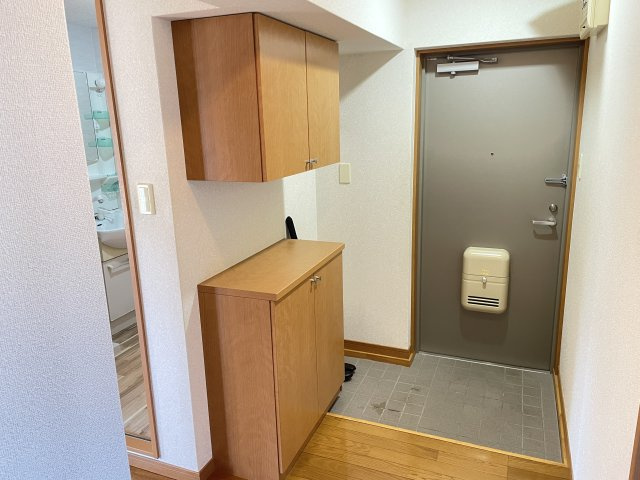 リバーサイドレジデンスA棟の玄関