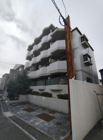 ジョイフル石屋川の外観