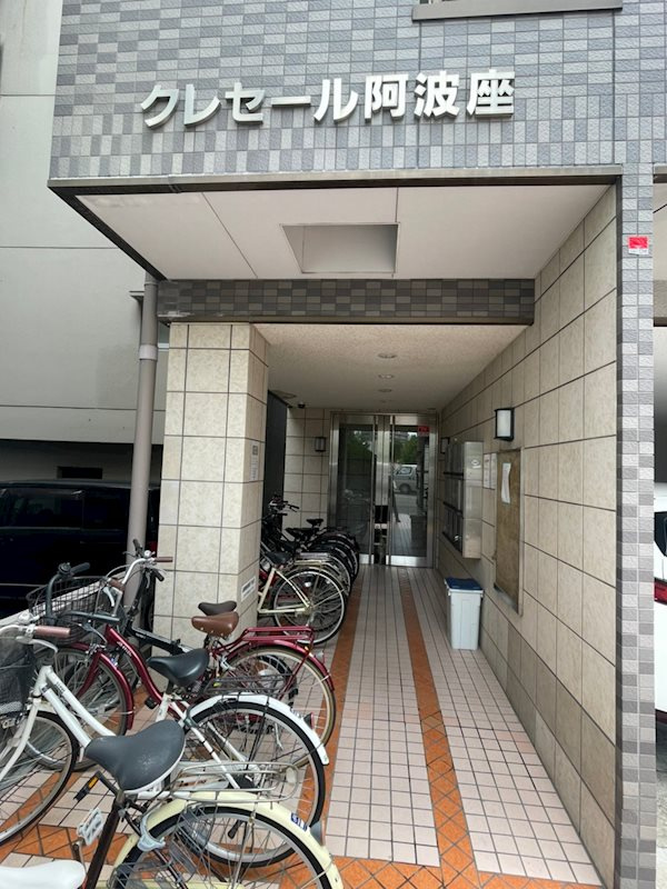 クレセール阿波座のエントランス