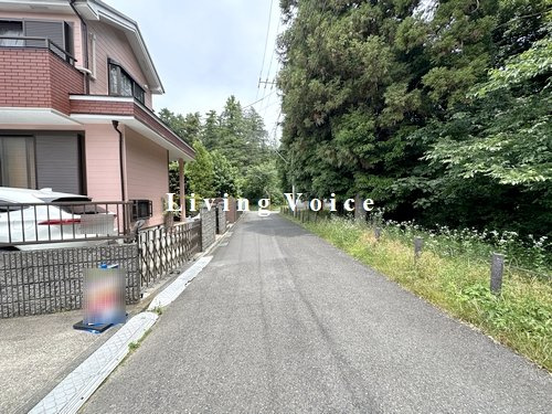 【前面道路含む現地写真】 | 【仲介手数料０円】相模原市南区東大沼1丁目　中古一戸建て | 相模原市南区東大沼1丁目　中古一戸建て