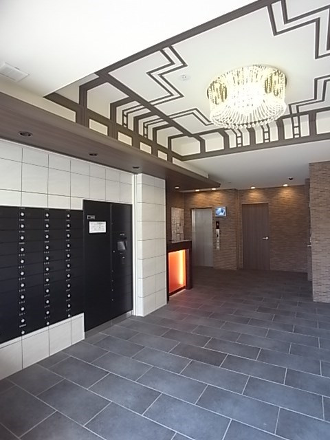 エステムコート神戸元町ヒルズのエントランス