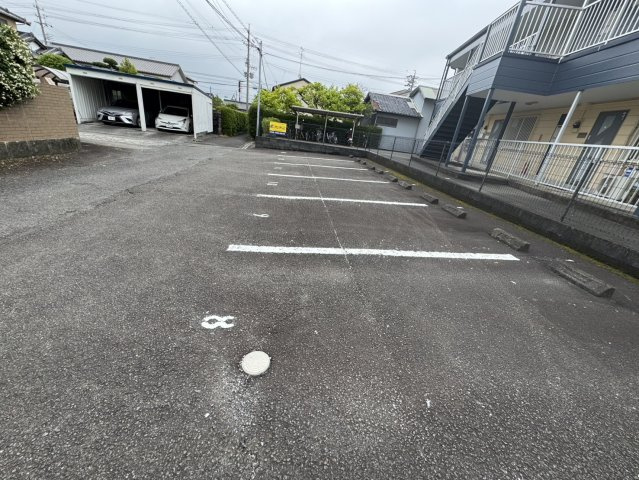 Ｓｕｒｐｌｕｓアムールの駐車場