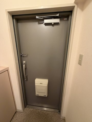 クレストコートの玄関