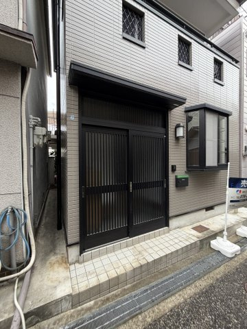 御船通３丁目貸家のエントランス