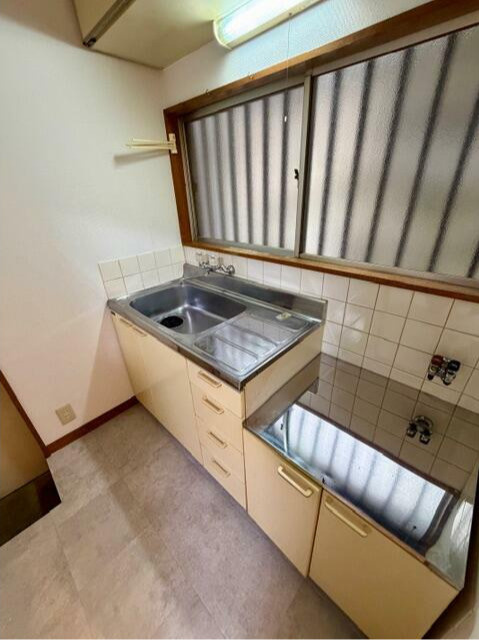 中野区南台４丁目のアパートのキッチン