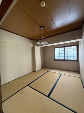 大一マンションの和室
