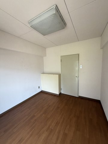 大一マンションの寝室