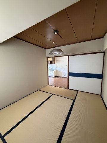 大一マンションの和室