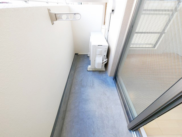 SERENiTE本町refletのバルコニー