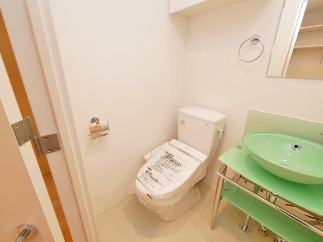 SERENiTE本町refletのトイレ
