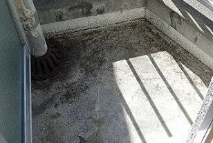 多摩市関戸５丁目の賃貸マンションのバルコニー