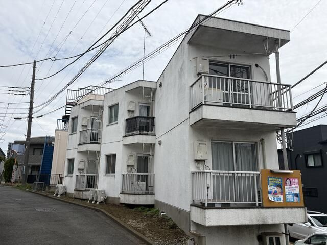 多摩市関戸５丁目の賃貸マンションの外観