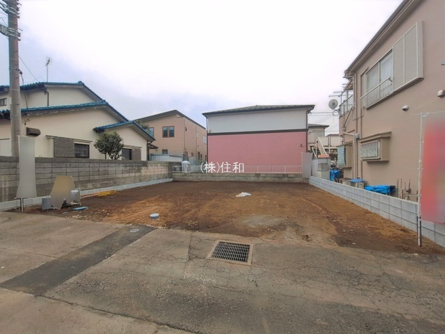 ふじみ野市苗間の新築一戸建の前面道路含む現地写真