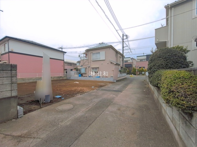 ふじみ野市苗間の新築一戸建の前面道路含む現地写真