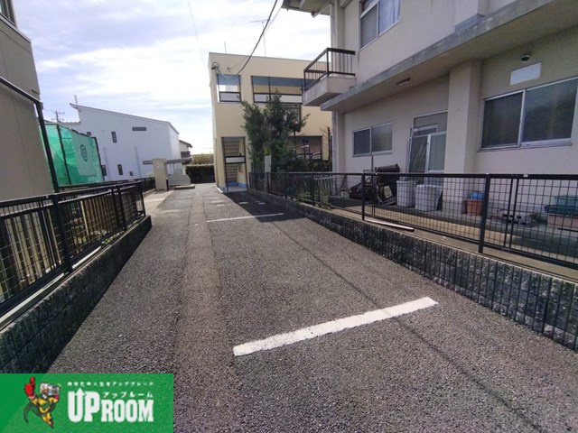 オークファクトリー瑞穂の駐車場