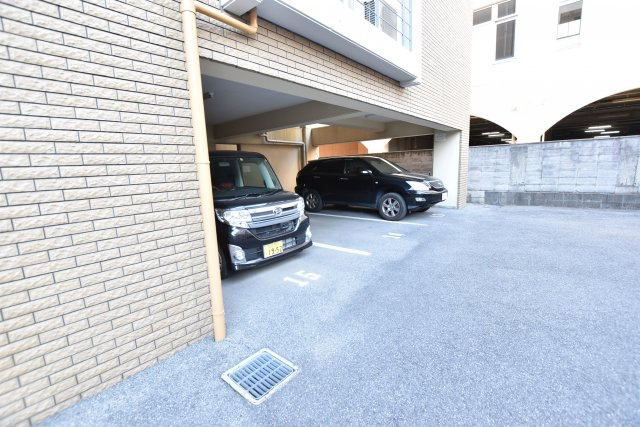 アレグレット高石の駐車場|駐車場に車を止められます