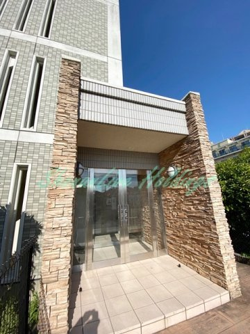 藤沢市稲荷１丁目の賃貸マンションのエントランス|清潔感のあるエントランスです♪