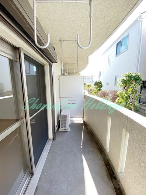 藤沢市稲荷１丁目の賃貸マンションのバルコニー