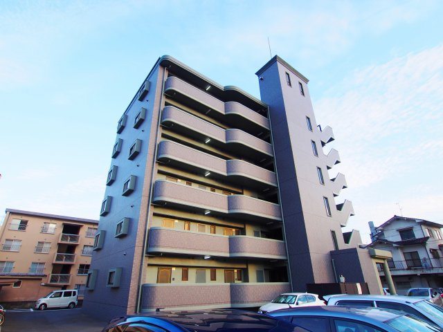 シャトームジカの外観